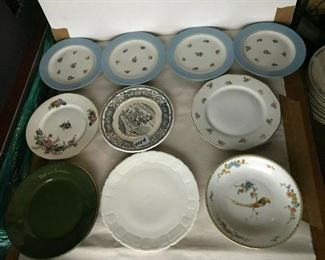 https://www.ebay.com/itm/124708498116	CC7022 Lot Of Miscellaneous Dishware/Plateware - Limoges. UShip Or Local Pickup		Buy-It-Now	 $20.00 
