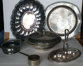 https://www.ebay.com/itm/124708472104	CC8009 LOT OF 6 SILVERPLATE DISHES FOR HOUSEHOULD DÉCOR		Buy-It-Now	 $30.00 
