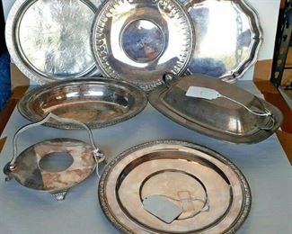 https://www.ebay.com/itm/124709152589	CC8011 LOT OF 7 SILVERPLATE METALWARE DISHES UShip or Local Pickup		Buy-It-Now	 $30.00 
