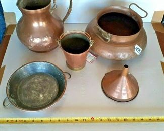 https://www.ebay.com/itm/114793059180	CC8013 LOT OF 5 COPPER METALWARE PIECES UShip or Local Pickup		Buy-It-Now	 $30.00 
