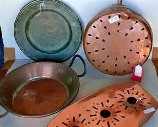 https://www.ebay.com/itm/114793059167	CC8021 LOT OF 4 COPPER METALWARE PIECES UShip or Local Pickup		Buy-It-Now	 $30.00 
