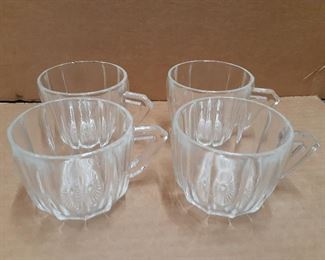 https://www.ebay.com/itm/124684248604	KG8066 (4) Crystal Mugs / Cups Local Pickup		OBO	 $20.00 
