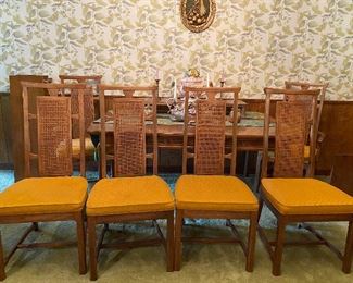 https://www.ebay.com/itm/114807627170	CV9005 6 Mid Century Modern Dining Chairs Local Pickup		Buy-It-Now	 $185.00 
