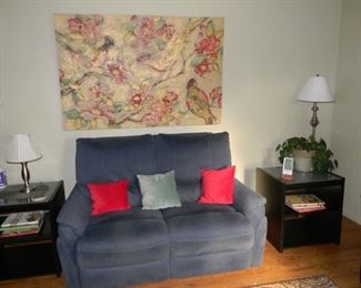 living room = /Large canvas picture ( there are a lot of this type pictures )