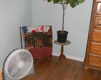 large FAN / quilts and comforters / tree  