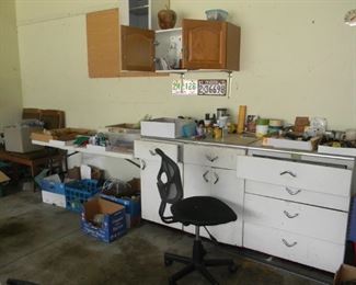 garage stuff /cabinet