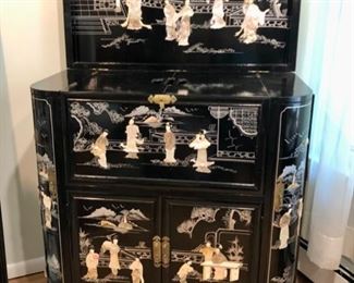 Black lacquer Bar with inlaid Asian figures & scenery 