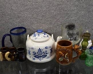 Lot of 11 Assorted Glass/Crystal/Porcelain Decor & Kitchen Items