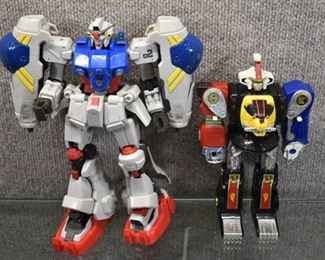 Lot of 2 Figurines | Gundam & Power Ranges | Gundam - 9" Tall