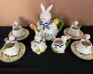 Bunny tea set