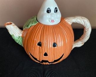 Halloween teapot