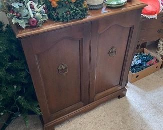 The Fisher Medalist Series II Cabinet Stereo