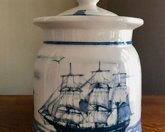 Oxney Green ship jar crock