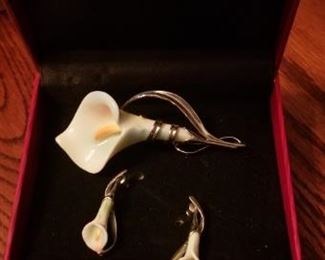 Franz Collection Calla Lily Pin and Earrings
