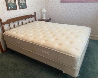 Queen Size Solid Wood Head Board/frame with Pillowtop Mattress Set  (4 Piece Bedroom Set)