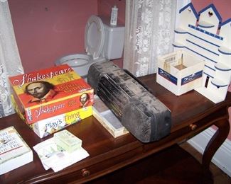 CREDENZA, BOOM BOX & MORE