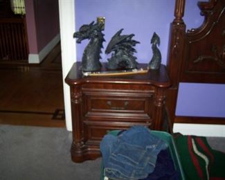NIGHT STAND & DRAGONS' HEADS