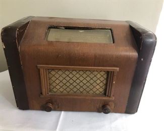 Vintage Automatic Radio Mfg. Co. Inc. Radio