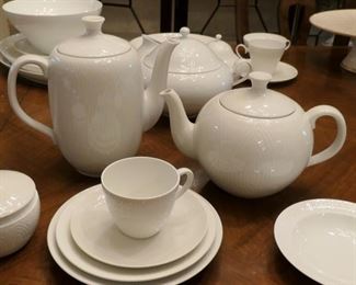 Royal Copenhagen "Salto" part set