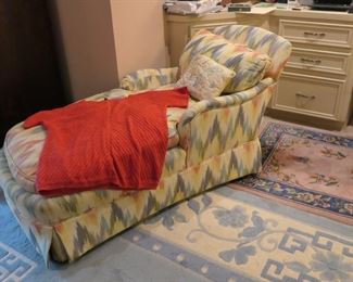 Small scale chaise