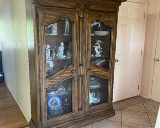 c1960's display/china cabinet good condition lighted