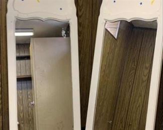 Floor or wall mirrors