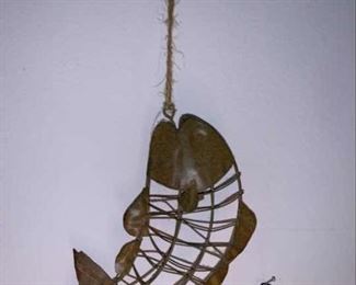 Metal fish