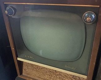 Vintage Admiral Television set ...To Register and To Bid go to https://capitolsalesservices.hibid.com... 