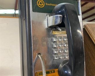 Southwestern Bell public pay telephone ...To Register and To Bid go to https://capitolsalesservices.hibid.com... 