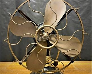 Western Electric brass blade oscillating fan  (Photos by BC)  ...To Register and To Bid go to https://capitolsalesservices.hibid.com... 