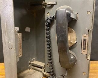 Call Box ..To Register and To Bid go to https://capitolsalesservices.hibid.com... 