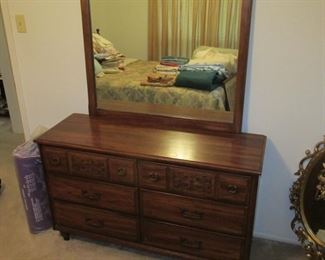 6 Drawer Dresser with Mirror
