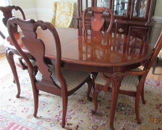 cherrywood table and 6  chairs 2 leaves