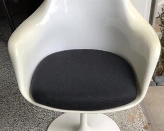 20” Seat 33” Back. White Tulip Chair.
Cast aluminum base. Excellent original upholstery. $100.00