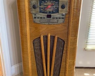 #44 Crosley turntable console with CD player #CR44-CD 20"x13"x36" SOLD