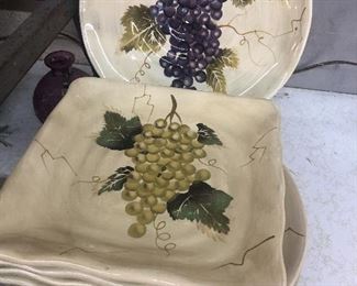 Dish set w grapes 