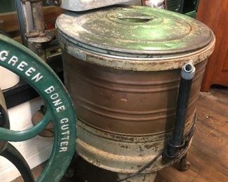 Early Maytag Wringer Washer with copper Tub 