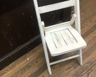 Childs folding chair