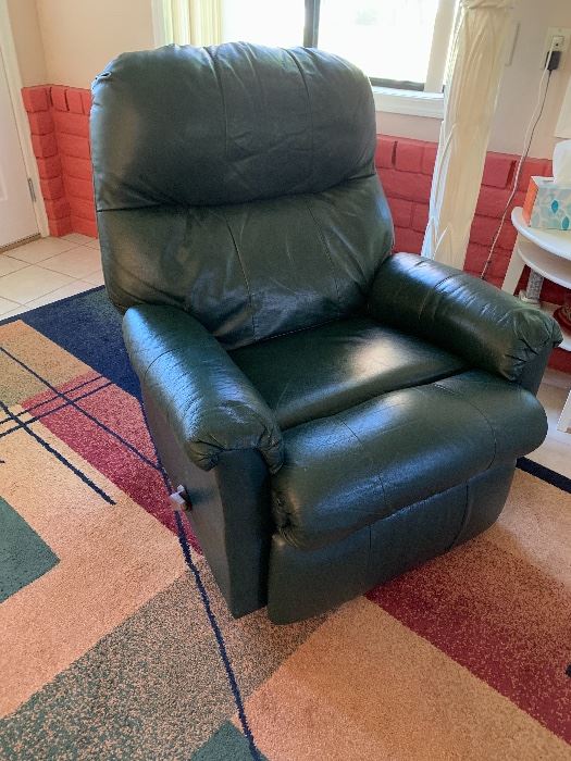 Dark green recliner 