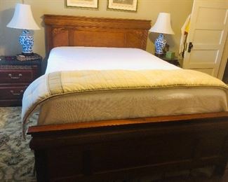 Queen size bed, end tables and lamps 