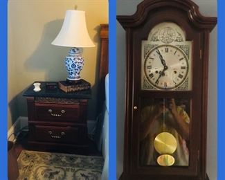 Bedside table with lamp(2)
Wall clock chimes on the 1/2 hour and hour