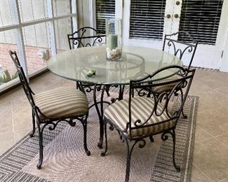 Outdoor table & chairs