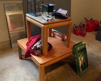 Oak coffee & side table 