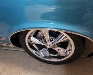 1965 Pontiac GTO rim detail