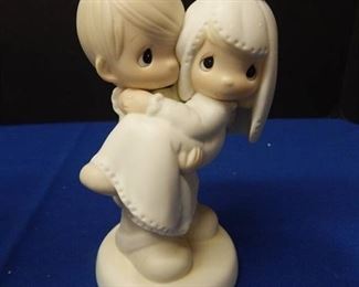 Precious Moments Figurine "Bless You Two"