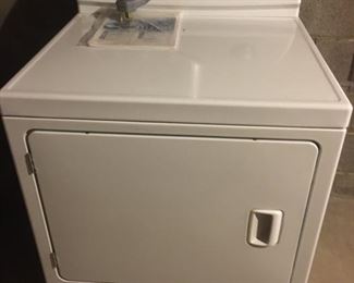 Nice Electric Dryer--Clean too!