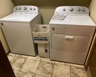 Nice  Whirlpool matching washer and dryer