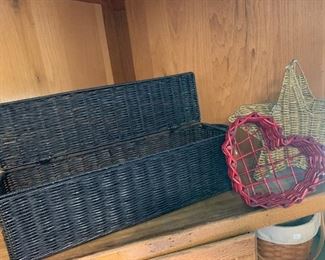 Baskets storage