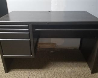 COMPUTER DESK