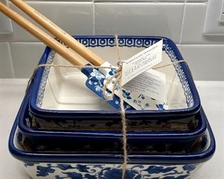 Item 178:  Brand New Williams-Sonoma Baking Dishes & Spatulas:  $64